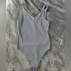 American Eagle, medium, blue and white striped